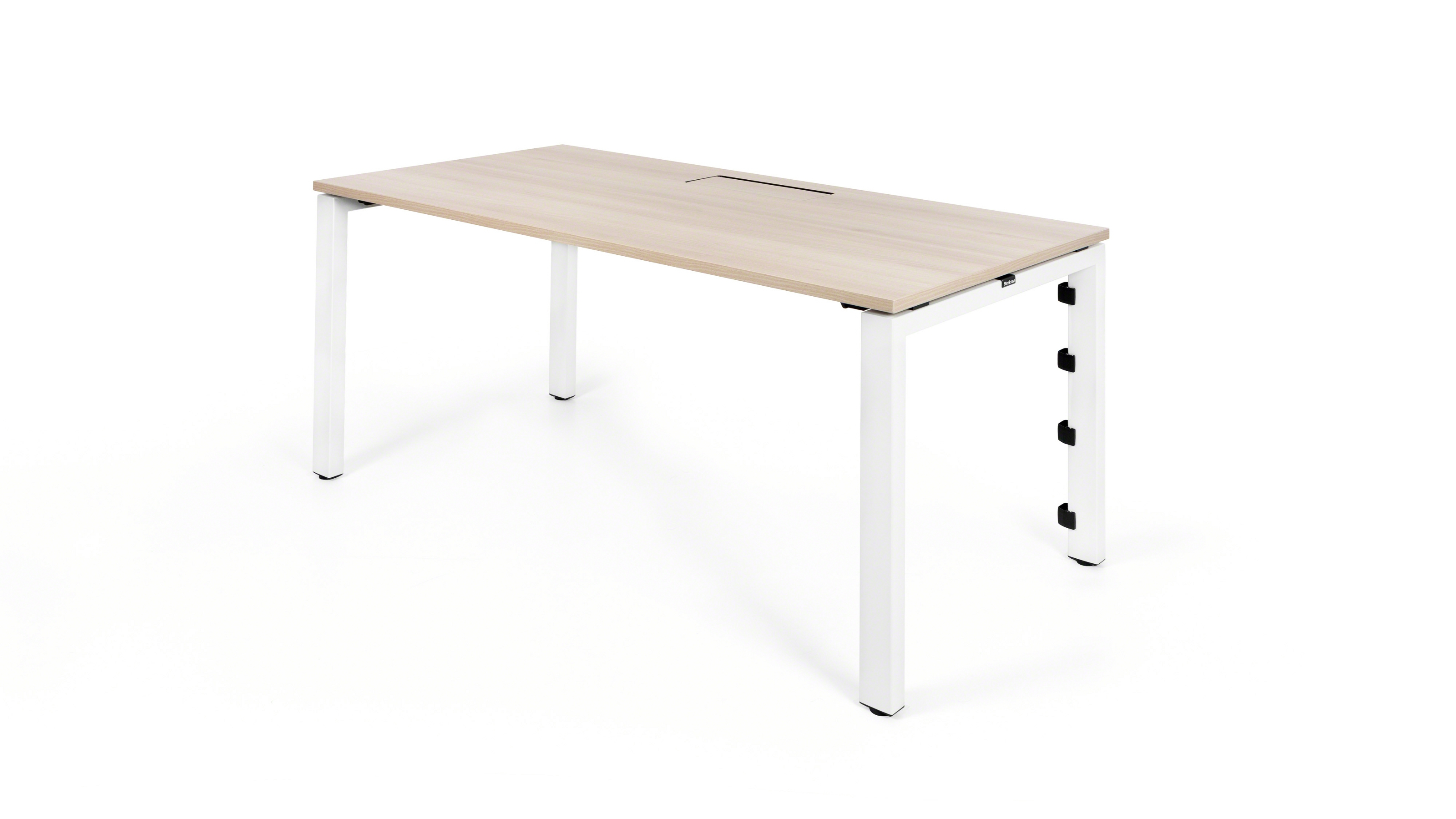 FrameFour Desk - EMEA