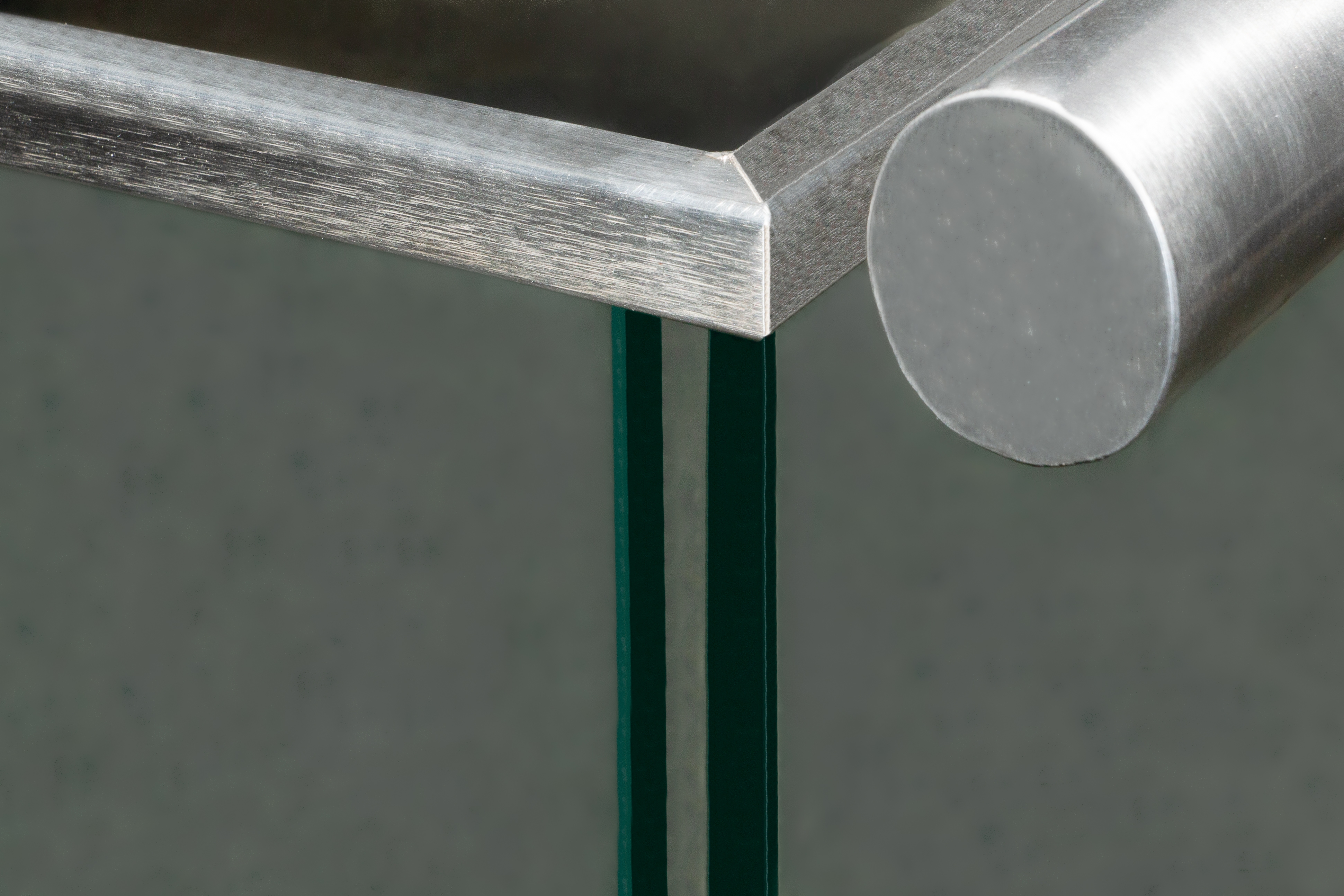 Monolithic Glass